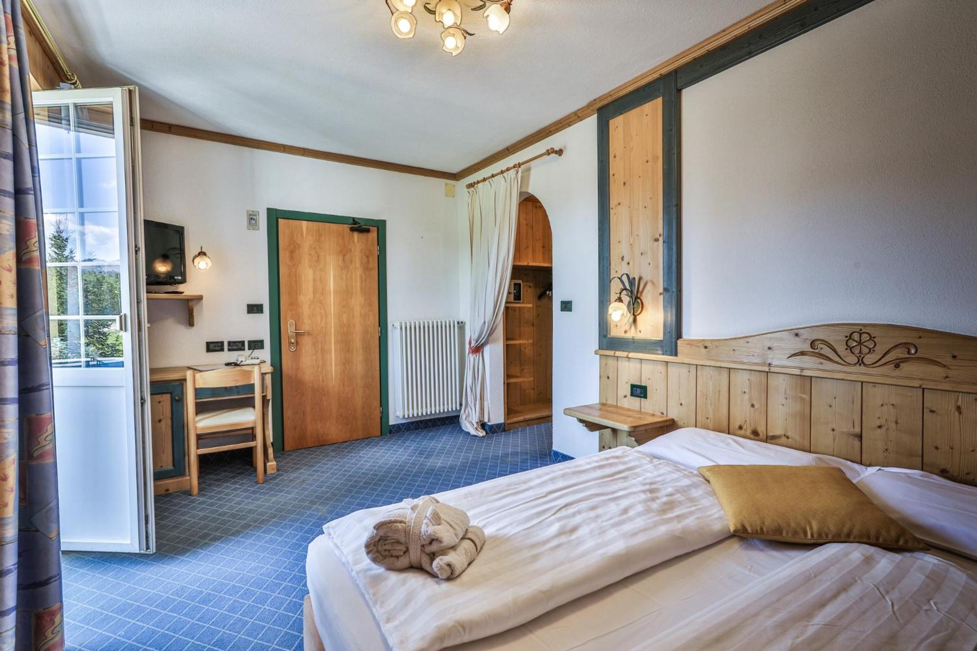 Mytime Hotels Savoy Vigo di Fassa Cameră foto