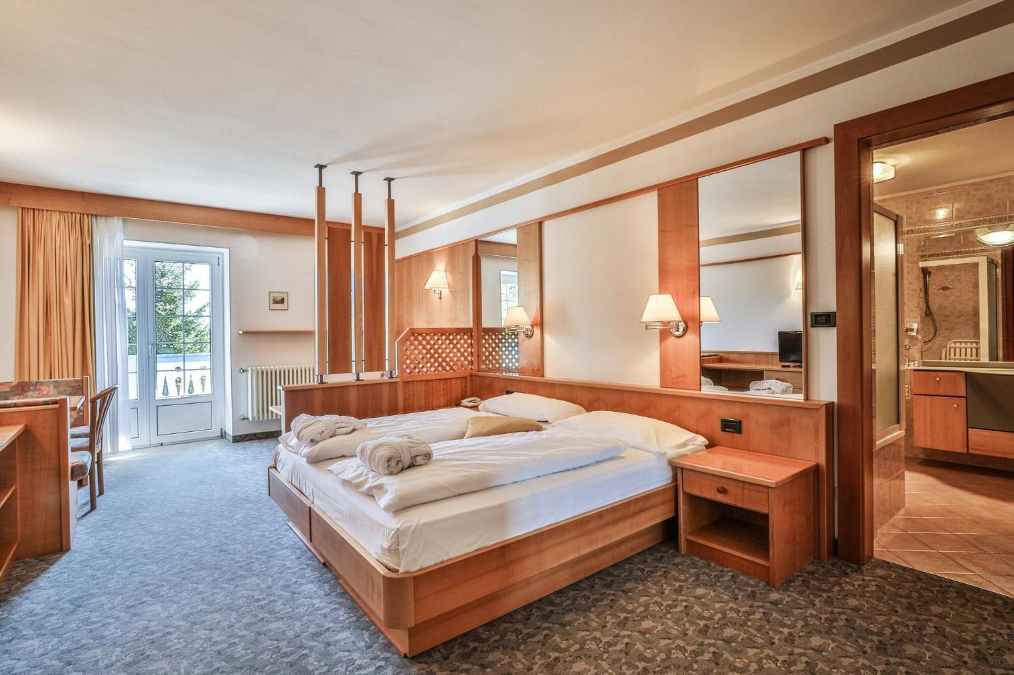Mytime Hotels Savoy Vigo di Fassa Cameră foto